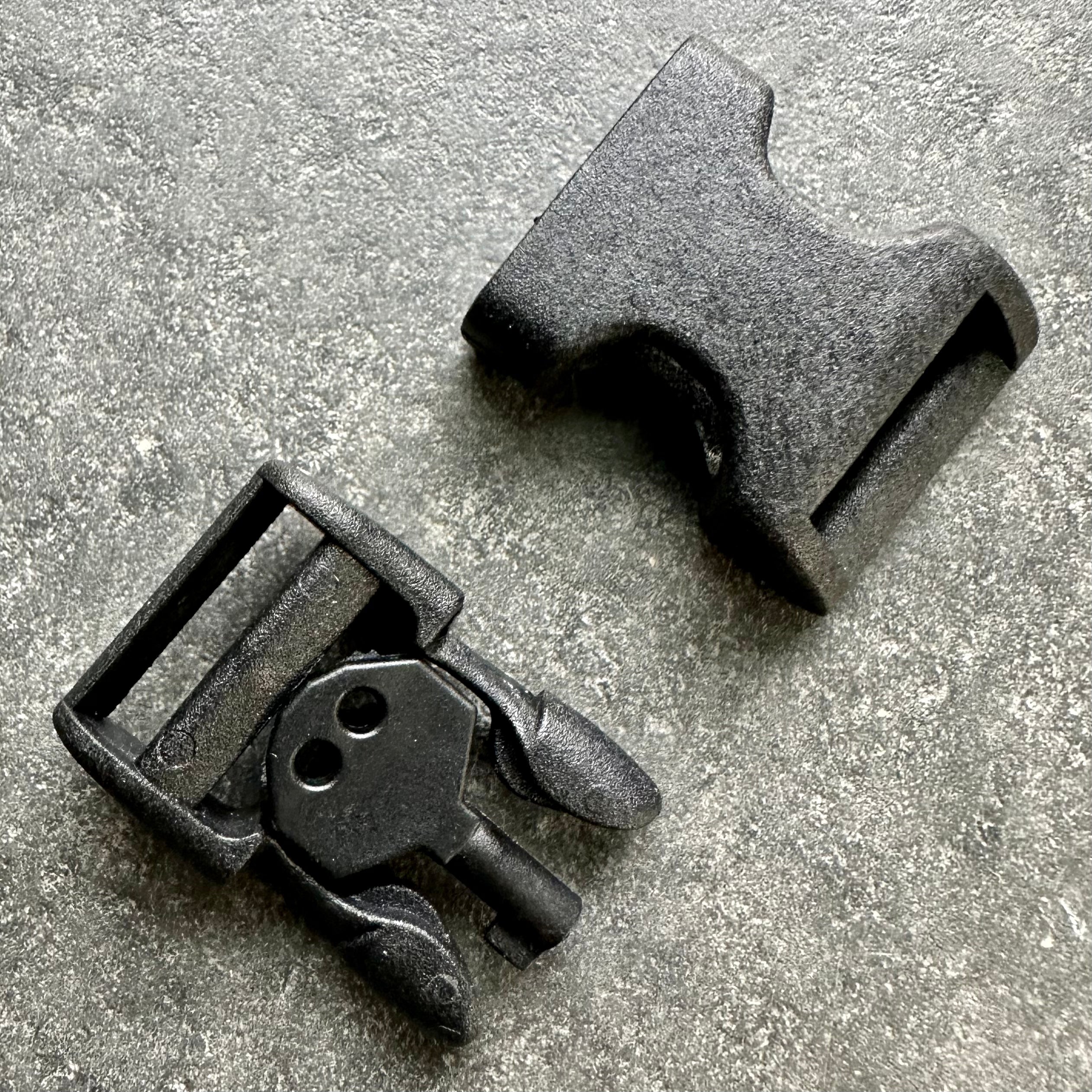 Side release buckle with best sale handcuff key