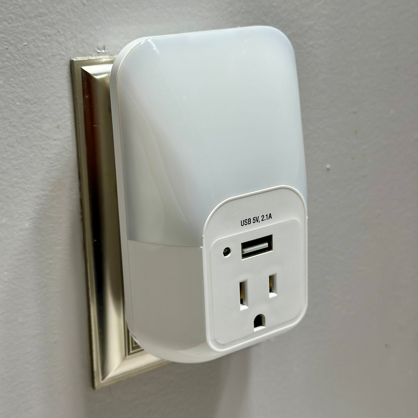 Nightlight USB Charger Hidden Camera