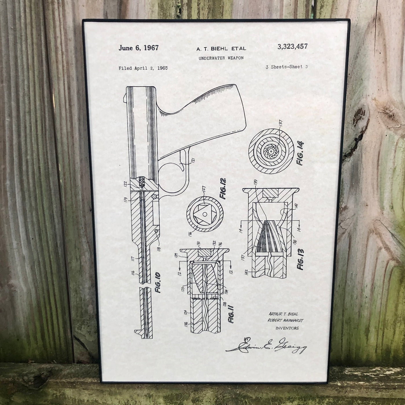 Underwater Pistol Patent Poster Set | Posters Prints & 
